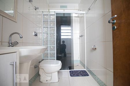 Banheiro Social de apartamento para alugar com 2 quartos, 60m² em Vila Buarque, São Paulo
