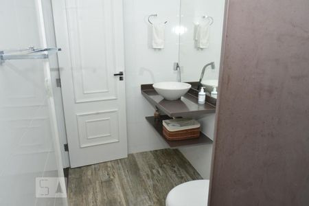 Casa à venda com 460m², 4 quartos e 3 vagasBanheiro 7