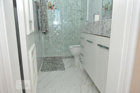 Banheiro da suite 1 de casa à venda com 4 quartos, 460m² em Jardim Guanabara, Rio de Janeiro