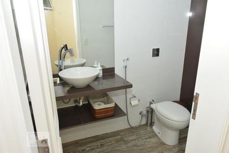 Casa à venda com 460m², 4 quartos e 3 vagasBanheiro 7