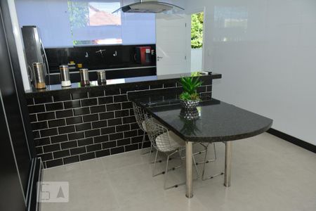 Casa à venda com 460m², 4 quartos e 3 vagasCozinha