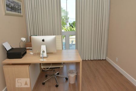 Casa à venda com 460m², 4 quartos e 3 vagasEscritorio