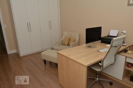 Casa à venda com 460m², 4 quartos e 3 vagasEscritorio