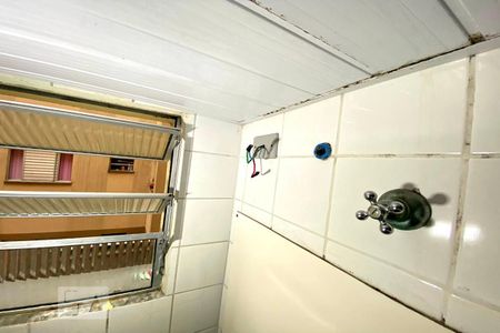 Apartamento à venda com 64m², 2 quartos e 1 vaga Apartamento à venda com 64m², 2 quartos e 1 vagaBanheiro