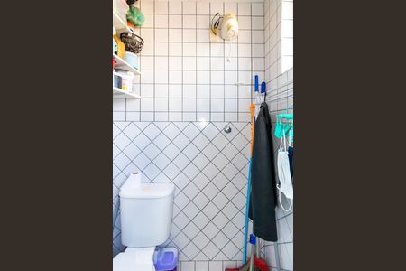 Apartamento à venda com 57m², 2 quartos e 1 vagaBanheiro de Serviço