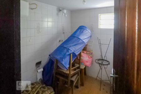 Casa à venda com 170m², 3 quartos e 3 vagasBanheiro de Serviço