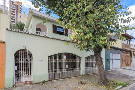 Casa à venda com 170m², 3 quartos e 3 vagasFachada