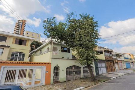 Casa à venda com 170m², 3 quartos e 3 vagasFachada