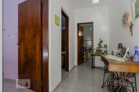 Casa à venda com 170m², 3 quartos e 3 vagasCorredor