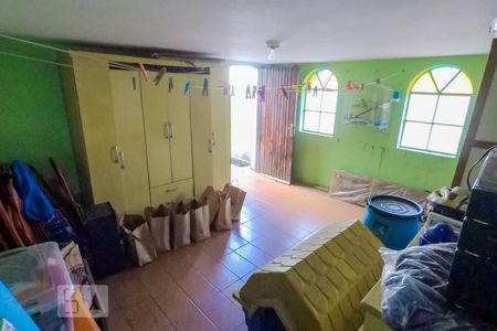 Casa à venda com 170m², 3 quartos e 3 vagasBanheiro de Serviço