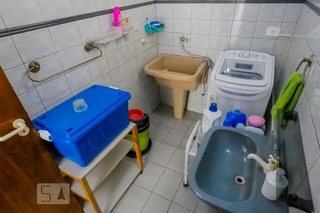 Casa à venda com 170m², 3 quartos e 3 vagasBanheiro