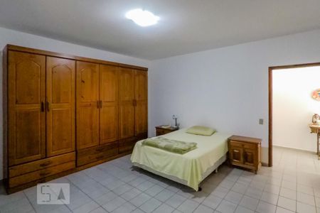 Casa à venda com 170m², 3 quartos e 3 vagasQuarto 3 - suite
