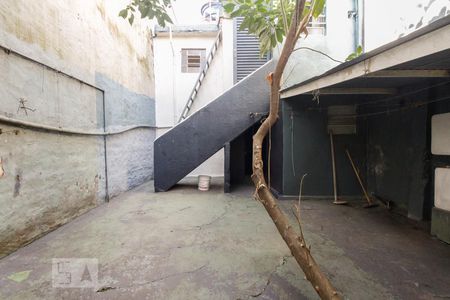 Casa à venda com 60m², 1 quarto e 1 vaga Casa à venda com 60m², 1 quarto e 1 vagaQuintal