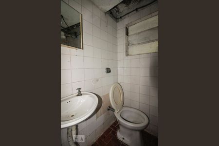 Casa à venda com 60m², 1 quarto e 1 vaga Casa à venda com 60m², 1 quarto e 1 vagaBanheiro de serviço