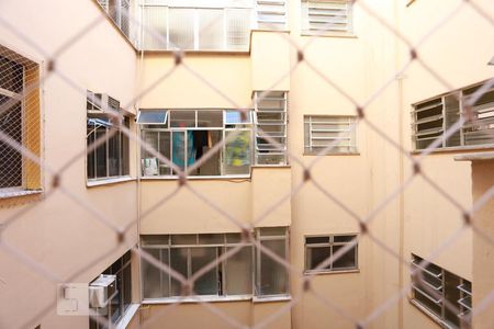 Apartamento para alugar com 70m², 2 quartos e 1 vagaÁrea de Serviço Vista