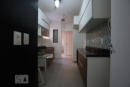Apartamento para alugar com 70m², 2 quartos e 1 vagaCozinha