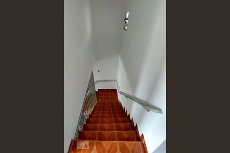 Escada de casa à venda com 3 quartos, 150m² em Taboão, Diadema