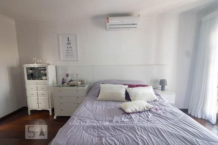 Casa à venda com 298m², 3 quartos e 3 vagasSuíte