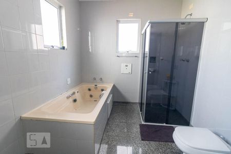 Casa à venda com 298m², 3 quartos e 3 vagasBanheiro