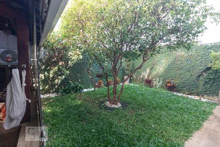 Casa à venda com 298m², 3 quartos e 3 vagasQuintal