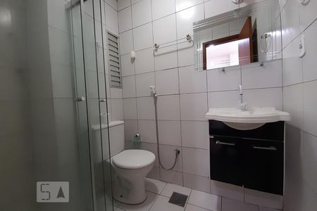 Banheiro de kitnet/studio para alugar com 1 quarto, 39m² em Quadras Econômicas Lúcio Costa (guará), Brasília