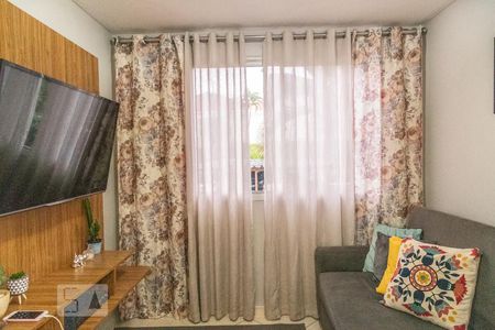 Sala de apartamento para alugar com 2 quartos, 54m² em Parque Cruzeiro do Sul, São Paulo