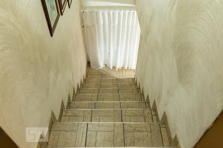 Escada de casa à venda com 3 quartos, 128m² em Vila Portugal, São Paulo