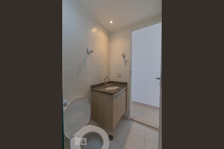 Apartamento à venda com 62m², 3 quartos e 1 vaga Apartamento à venda com 62m², 3 quartos e 1 vagaBanheiro Social