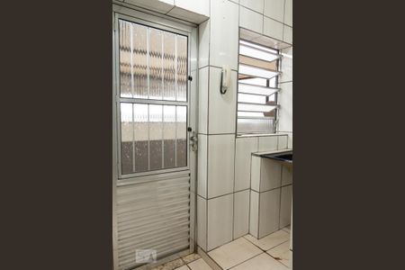 Área de Serviço de kitnet/studio para alugar com 1 quarto, 70m² em Parque Alexandre, Cotia