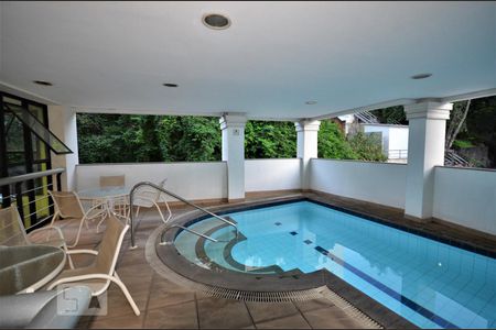 Apartamento à venda com 100m², 1 quarto e 1 vagaÁrea comum - Piscina