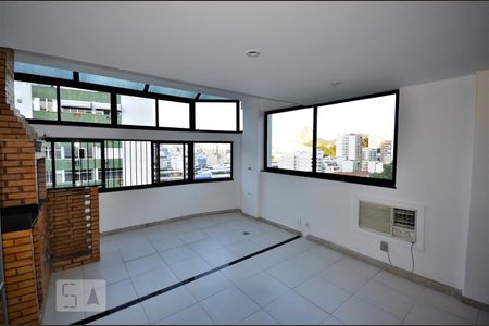Varanda com churrasqueira de apartamento à venda com 1 quarto, 100m² em Laranjeiras, Rio de Janeiro