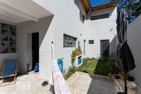 Casa à venda com 390m², 4 quartos e 4 vagasQuintal