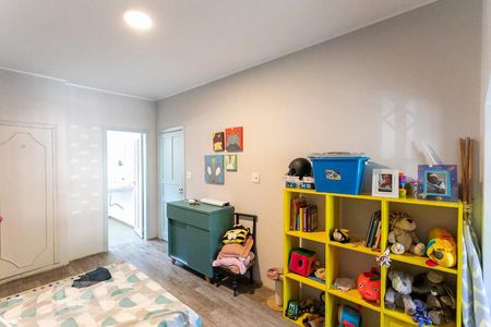 Casa à venda com 390m², 4 quartos e 4 vagasQuarto 2 - Suíte