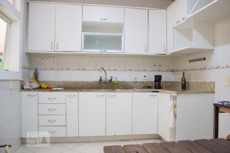 Casa de condomínio à venda com 320m², 6 quartos e 1 vagaCozinha