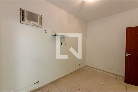 Casa de condomínio à venda com 300m², 3 quartos e 2 vagasQuarto 3