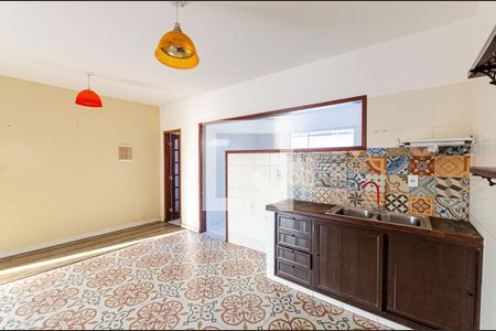 Casa de condomínio à venda com 300m², 3 quartos e 2 vagasCozinha