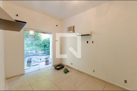 Casa de condomínio à venda com 300m², 3 quartos e 2 vagasQuarto 3