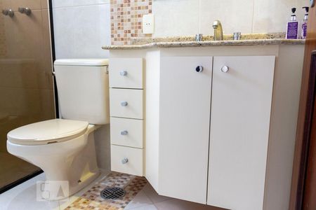 Apartamento à venda com 81m², 3 quartos e 1 vagaBanheiro