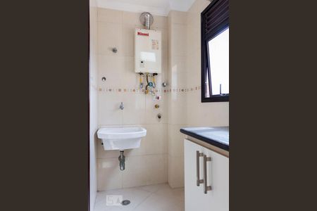 Apartamento à venda com 81m², 3 quartos e 1 vagaÁrea de Serviço