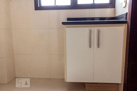Apartamento à venda com 81m², 3 quartos e 1 vagaÁrea de Serviço