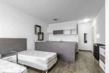 Studio de kitnet/studio para alugar com 1 quarto, 45m² em Centro Cívico, Curitiba