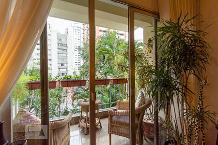 Varanda de apartamento à venda com 2 quartos, 143m² em Jardim Europa, São Paulo