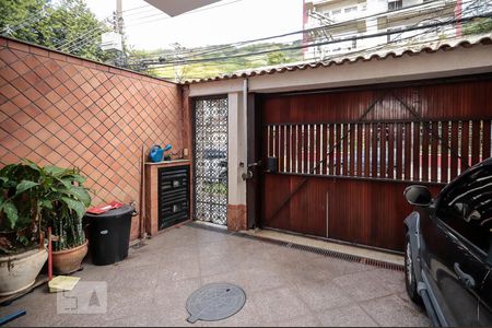 Casa à venda com 200m², 3 quartos e 2 vagasGaragem