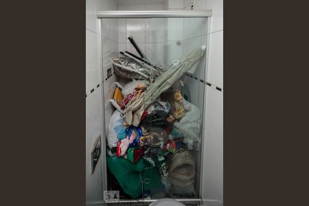 Casa à venda com 200m², 3 quartos e 2 vagasBanheiro da piscina