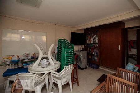 Casa à venda com 200m², 3 quartos e 2 vagasEdícula