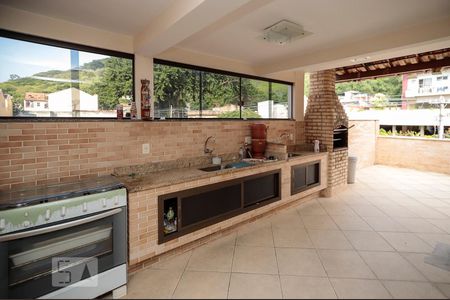 Casa à venda com 200m², 3 quartos e 2 vagasChurrasqueira