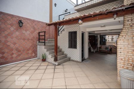 Casa à venda com 200m², 3 quartos e 2 vagasQuintal