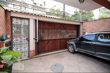 Casa à venda com 200m², 3 quartos e 2 vagasGaragem