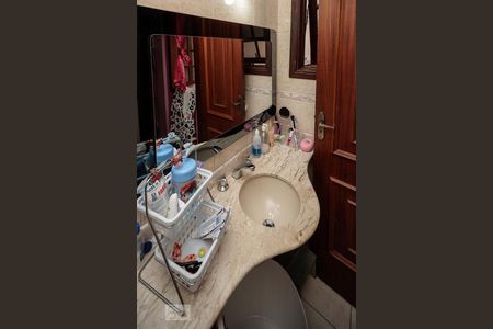 Casa à venda com 200m², 3 quartos e 2 vagasBanheiro da Suíte 1