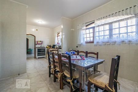 Casa à venda com 455m², 4 quartos e 9 vagas Casa à venda com 455m², 4 quartos e 9 vagasCopa